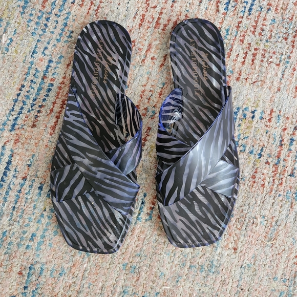 Matisse, Anthropologie Zebra slides, 9, BNWT - Picture 2 of 4
